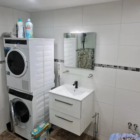 Campsite Nettes Gastezimmer Nahe Sindelfingen / Stuttgart / Schwarzwaldrand *
